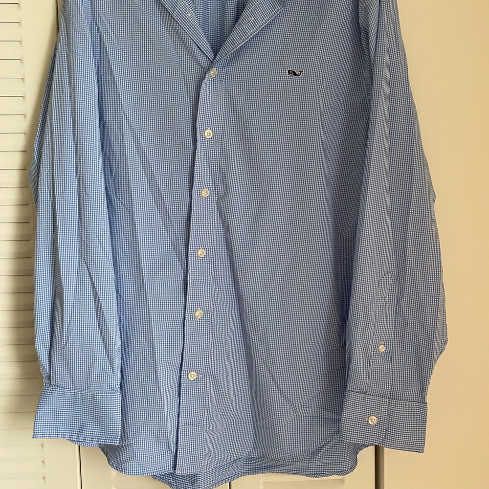 Vineyard Vines - Whale long sleeve shirt. Size Large. Blue and White.